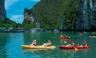 Kayaking alla baia di Halong Vietnam