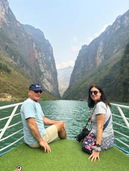 Visit Nho Que river