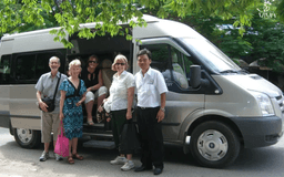 Noleggiare un'auto con autista