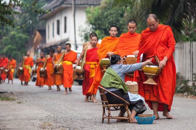 Tak Bat Laos