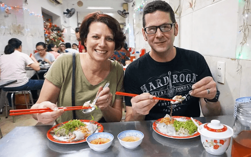 Apprenez à utiliser des baguettes pour déguster facilement des plats vietnamiens