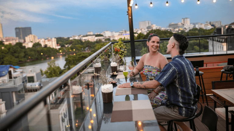 Hotel 4 stelle nel Quartiere Vecchio di Hanoi: eleganza nel cuore della città