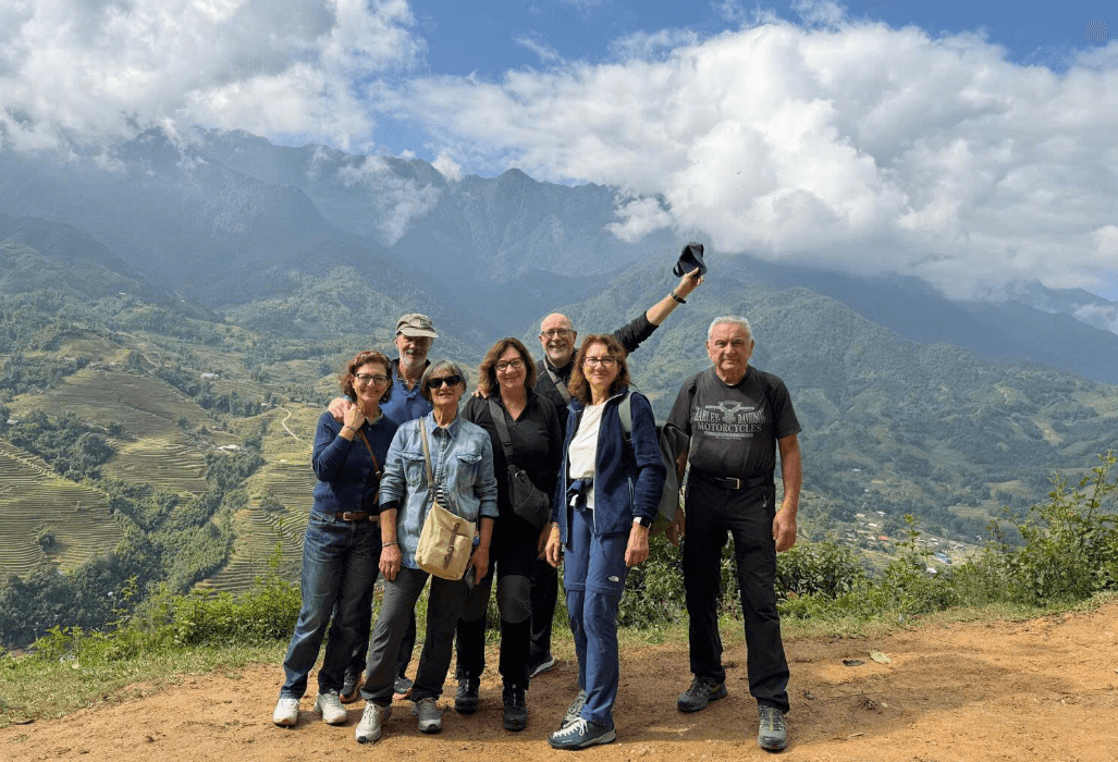 AV2511003-Anna Bellorini-7pax