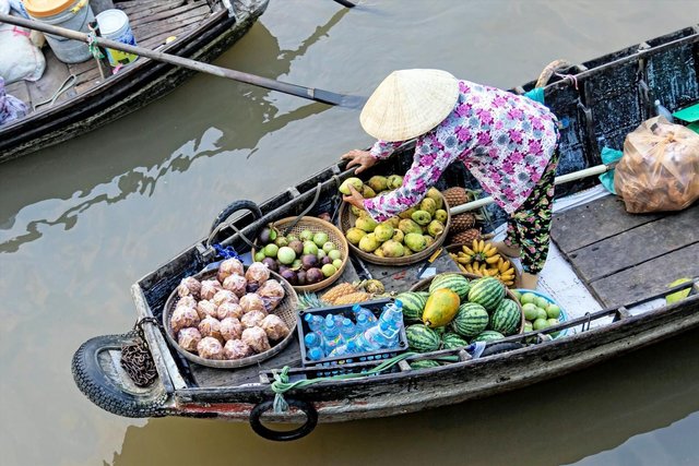 Cai-Rang-market-Vietnam
