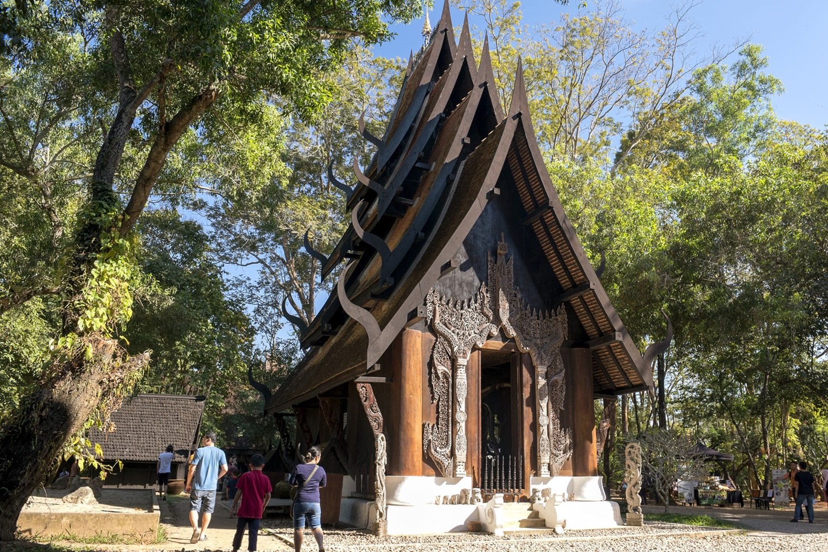 Casa nera Baan Dam Thailandia