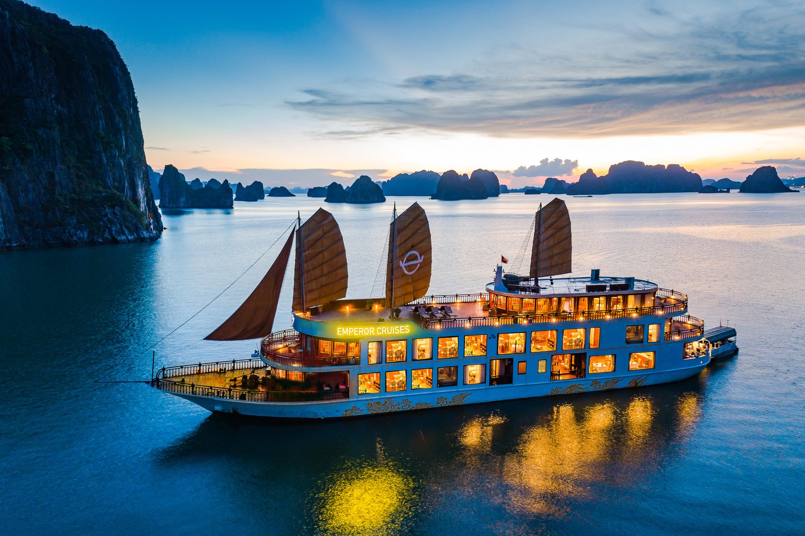 Crociera alla baia di Halong Vietnam