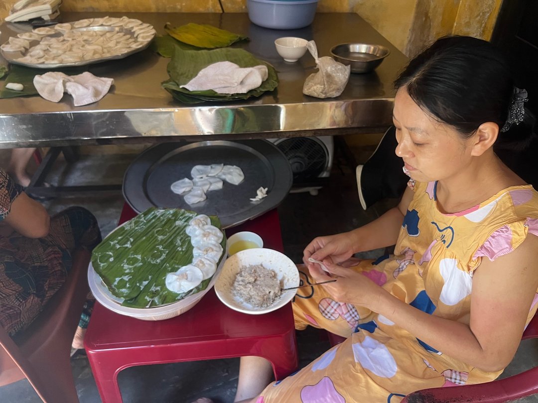 Gâteau-aux-roses-blanches-de-Hoian