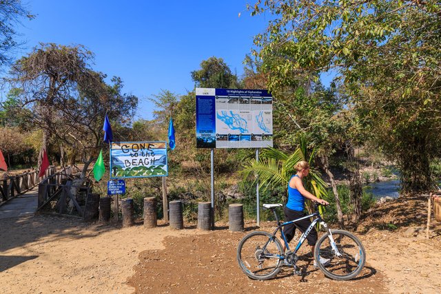 Giro in bicicletta a Si Phan Don Laos