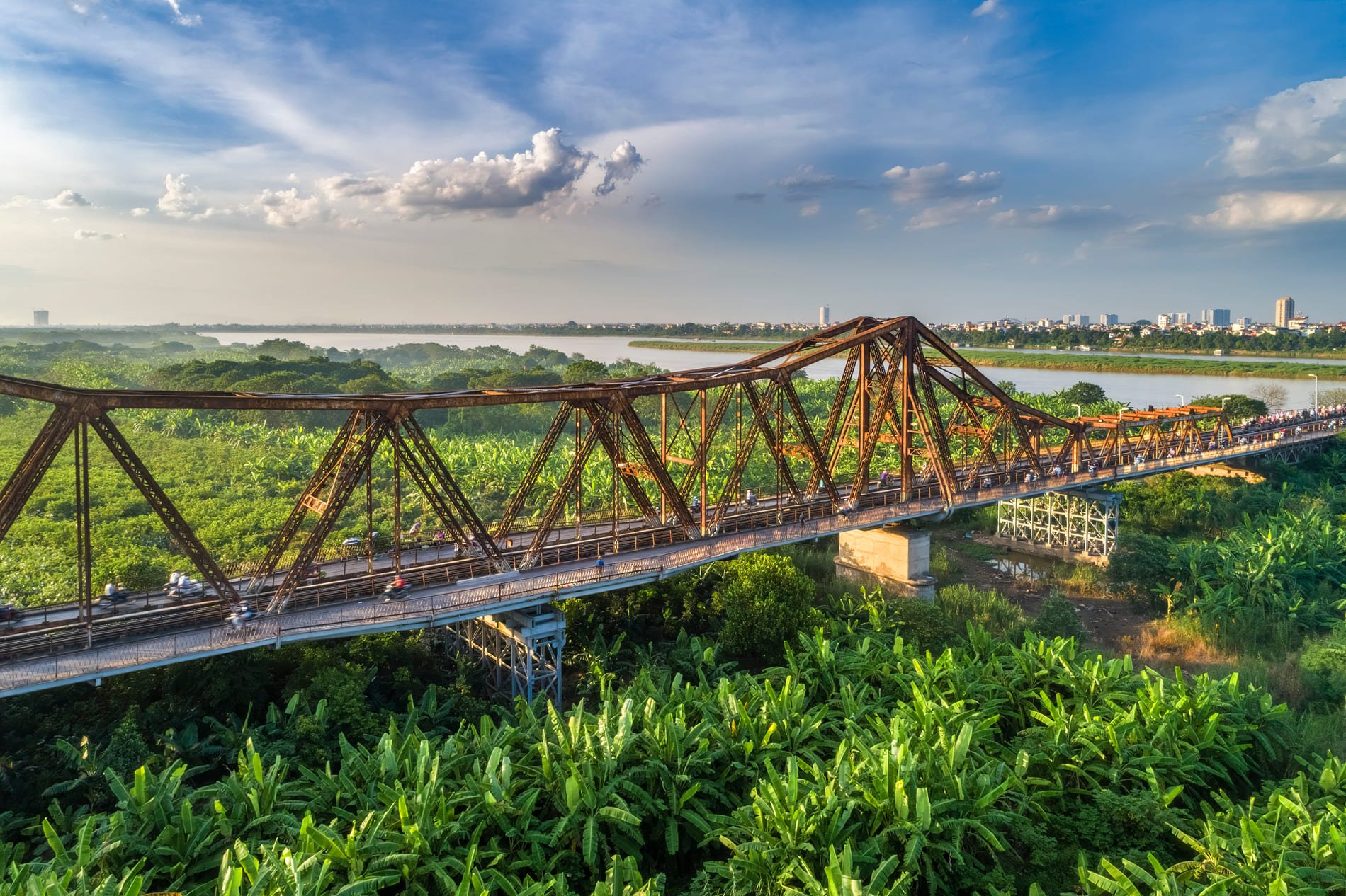 Le pont de Long Bien au Vietnam