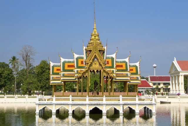 Palais d'été royal de Bang Pa In en Thailande