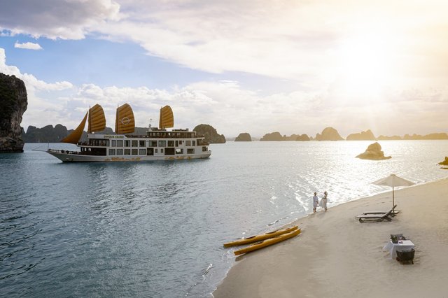 Scoperta baia di Halong Vietnam