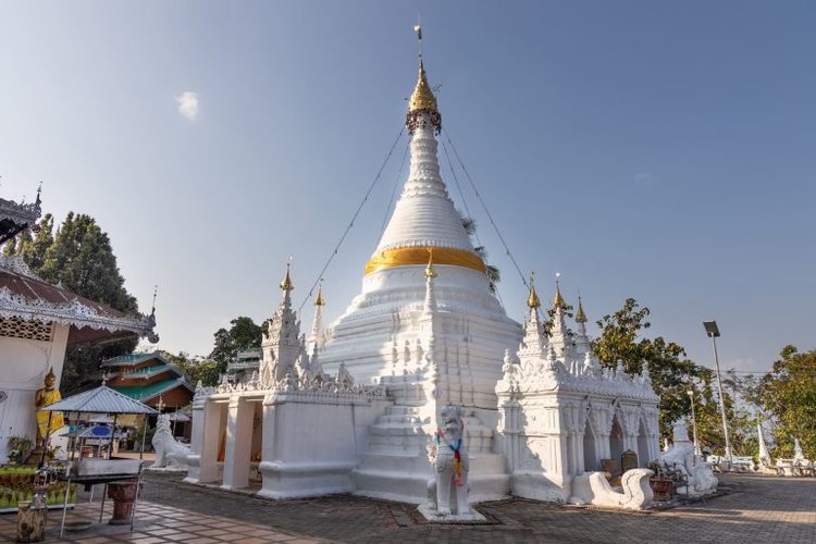 Temple Wat Phra That Doi Kong Mu à Mae Hong Son Thailande