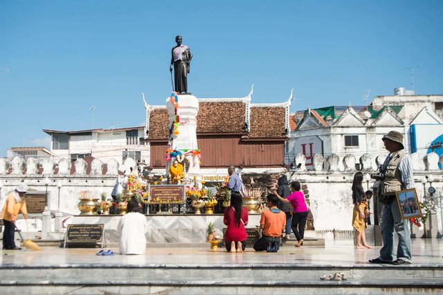 The-memorial-of-Thao-Suranari-(Lady-Mo)