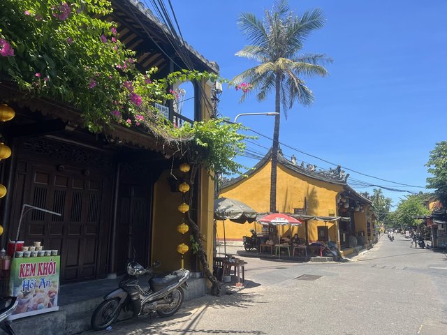 Tranquillo-centro-storico-di-Hoi-An-Vietnam