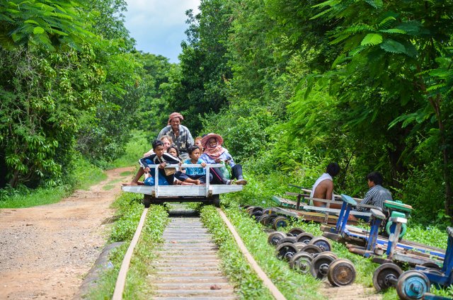 Treno di bambù Battambang Cambogia