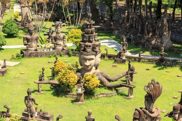Visita parco di Buddha Vientiane Laos