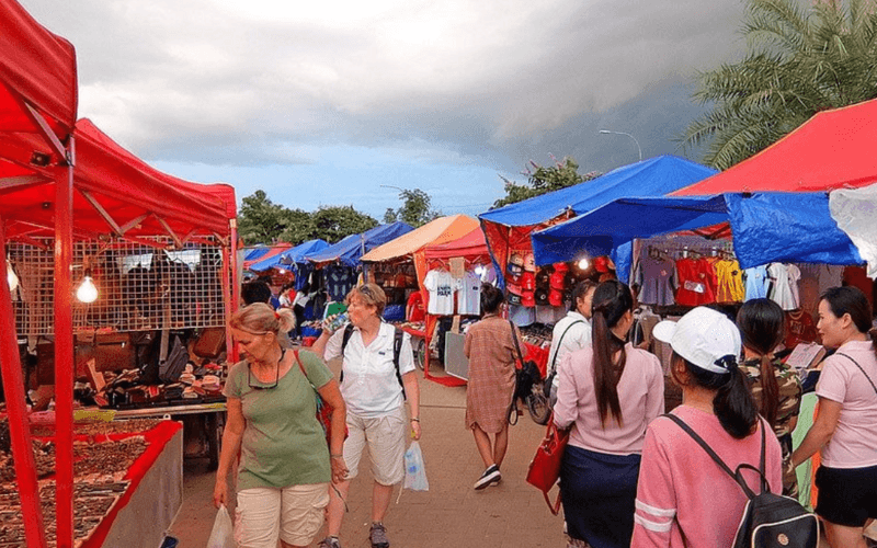 Marché nocturne de Vientiane