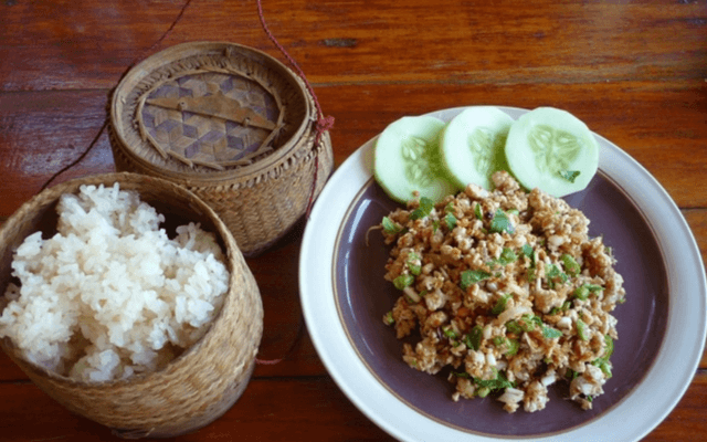 Khao niaw