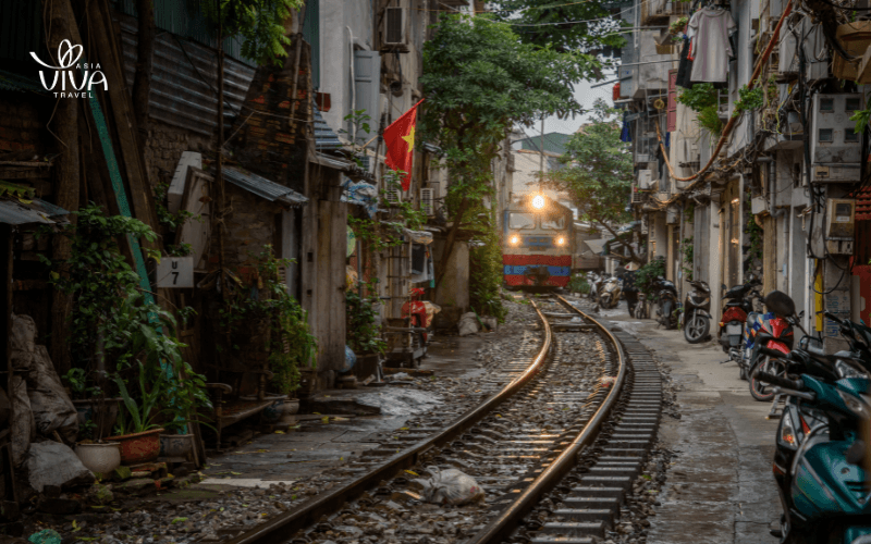 Vista Panoramica di Hanoi Train Street